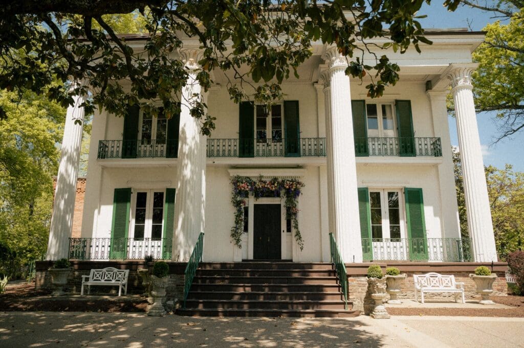 the front view of the riverwood mansion wedding venue in nashville tennessee